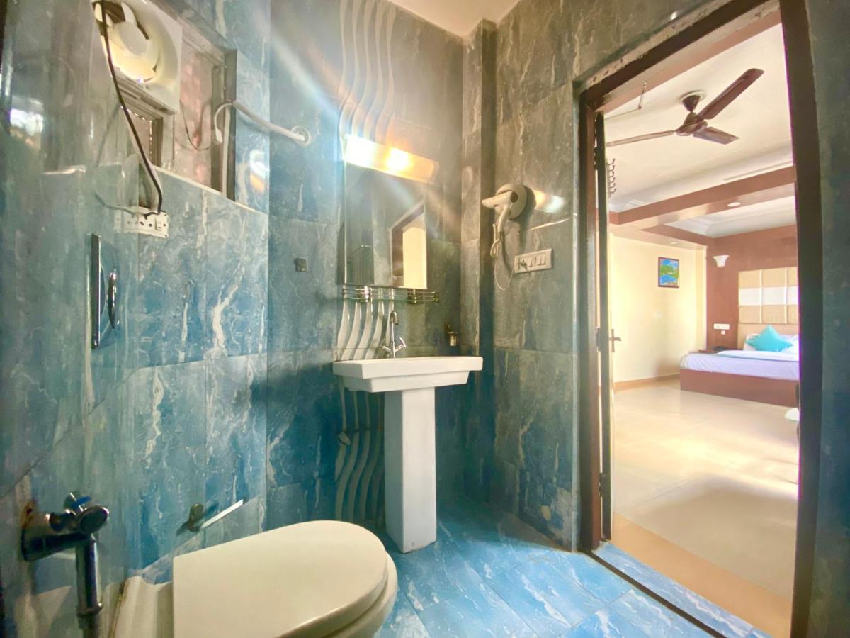 Riversun Hotel Mall Road Masuri Exterior foto