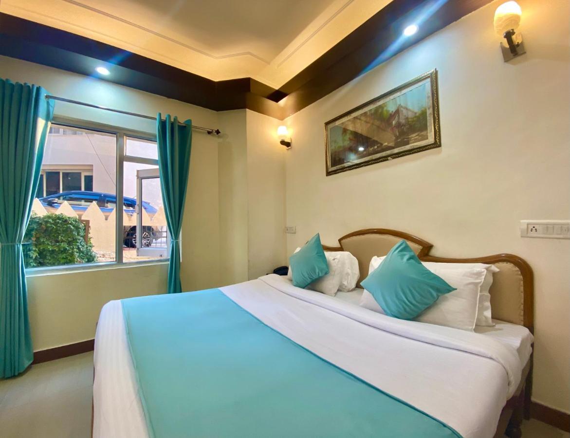 Riversun Hotel Mall Road Masuri Exterior foto